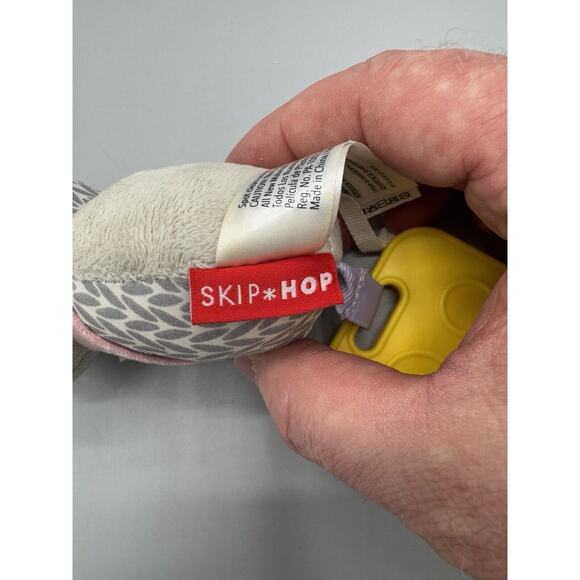 Skip Hop Bandanna Buddies Mouse Chime Teether Toy - Picture 4 of 8